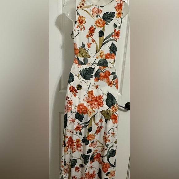 Iris women’s floral high/low dress. - Picture 5 of 5